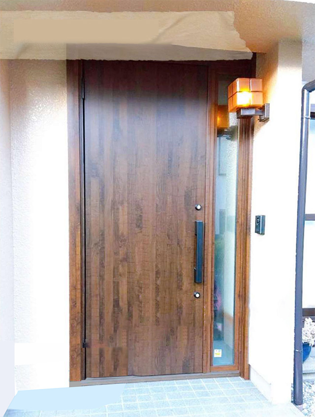 玄関ドアafter